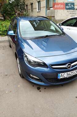 Универсал Opel Astra 2014 в 