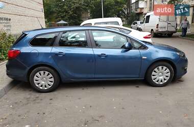 Универсал Opel Astra 2014 в 