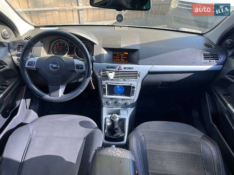 Универсал Opel Astra 2010 в Киеве фото 13 Универсал Opel Astra 2010 в Киеве