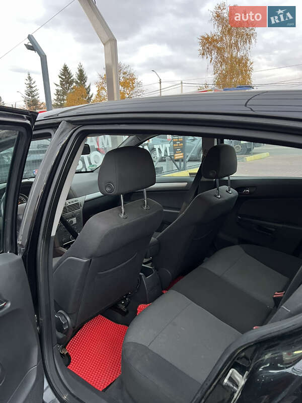 Хетчбек Opel Astra 2006 в Рівному фото 7 Хетчбек Opel Astra 2006 в Рівному