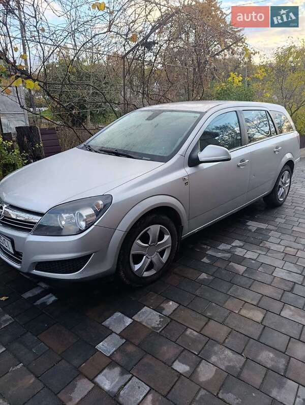Универсал Opel Astra 2010 в Луцке фото 5 Универсал Opel Astra 2010 в Луцке