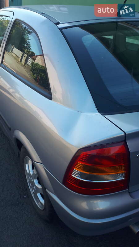 Хэтчбек Opel Astra 2001 в Ужгороде