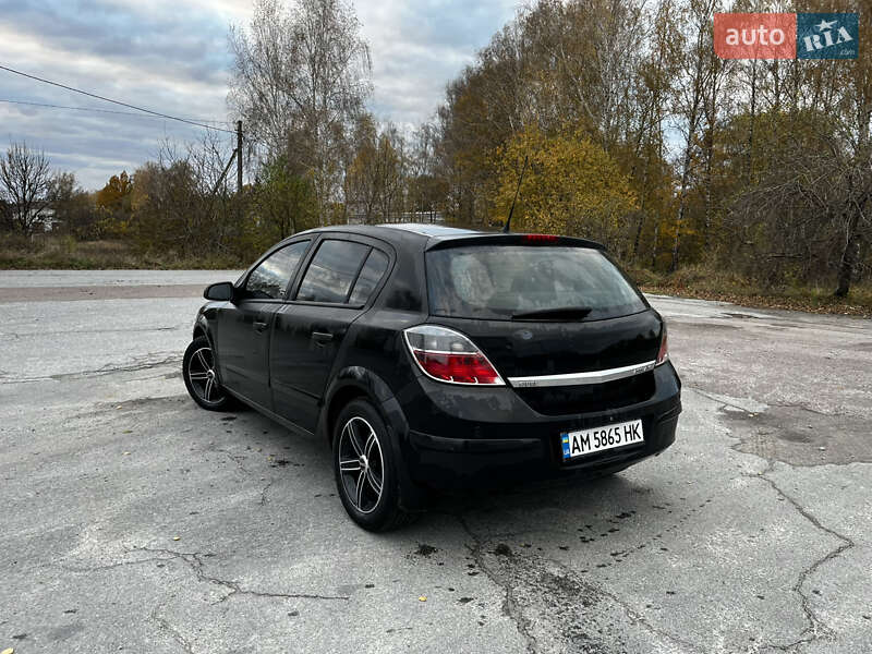 Хэтчбек Opel Astra 2008 в Звягеле фото 4 Хэтчбек Opel Astra 2008 в Звягеле