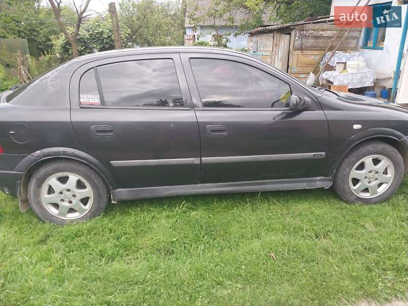 Хэтчбек Opel Astra 1999 в Журавном