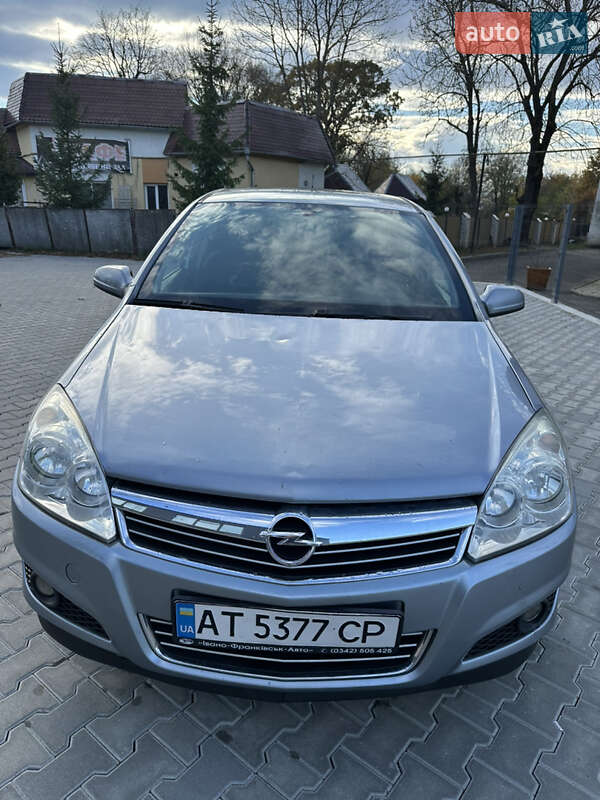 Седан Opel Astra 2008 в Ивано-Франковске фото 2 Седан Opel Astra 2008 в Ивано-Франковске