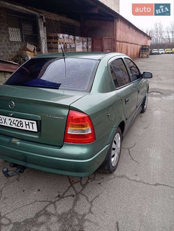 Седан Opel Astra 2007 в Славуті