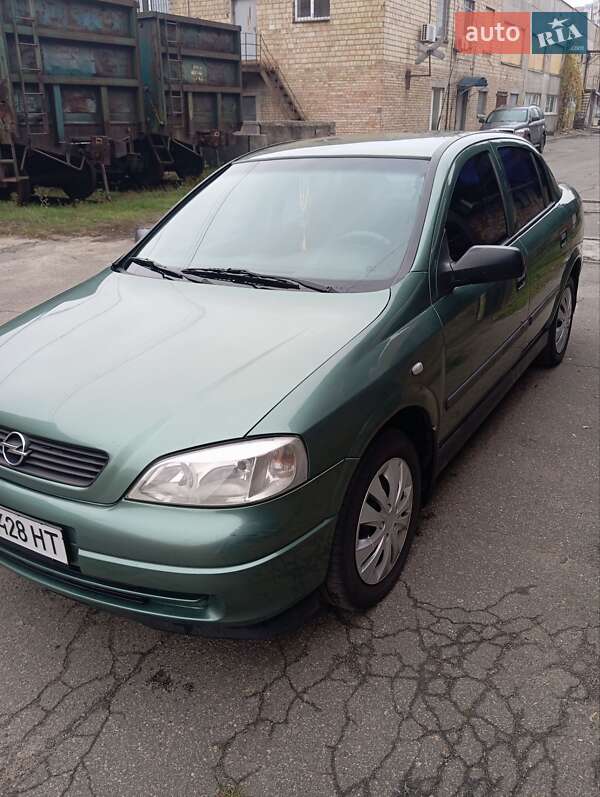 Седан Opel Astra 2007 в Славуті