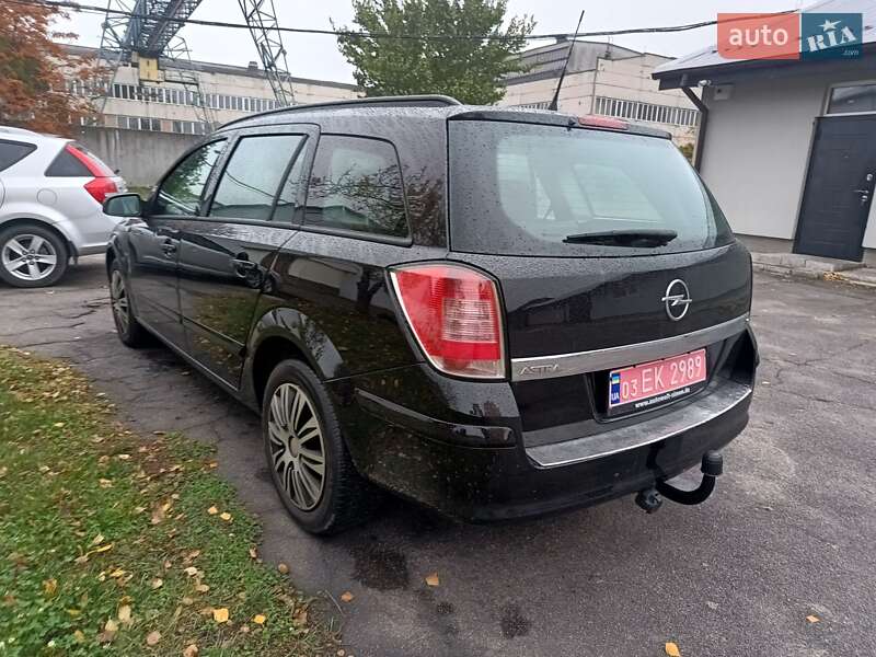 Универсал Opel Astra 2007 в Черкассах