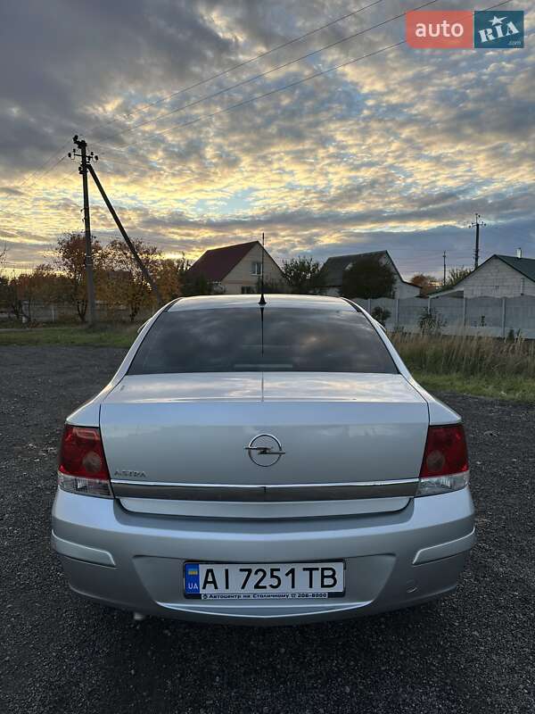 Седан Opel Astra 2012 в Козельце фото 6 Седан Opel Astra 2012 в Козельце