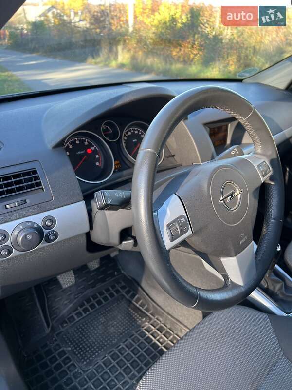 Универсал Opel Astra 2009 в Жмеринке