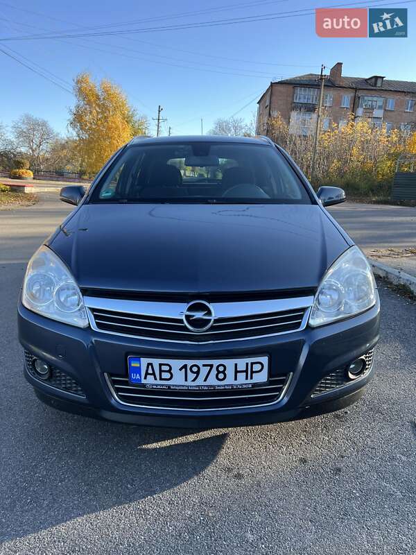 Универсал Opel Astra 2009 в Жмеринке
