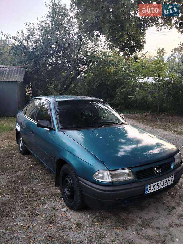 Седан Opel Astra 1993 в Харкові