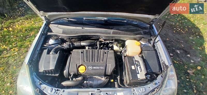 Универсал Opel Astra 2004 в Городище