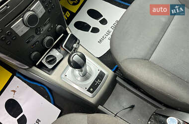 Хетчбек Opel Astra 2005 в 