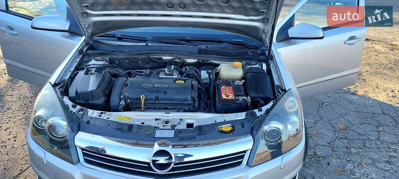 Универсал Opel Astra 2009 в Обухове