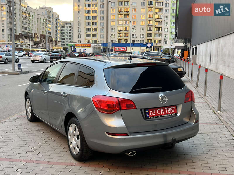Універсал Opel Astra 2011 в Києві фото 5 Універсал Opel Astra 2011 в Києві