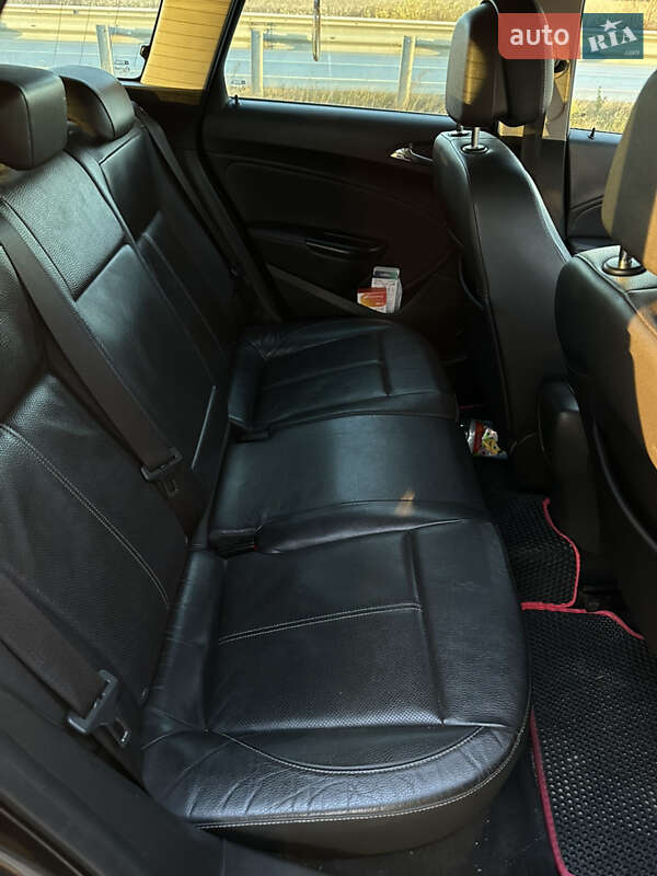 Универсал Opel Astra 2013 в Житомире фото 16 Универсал Opel Astra 2013 в Житомире