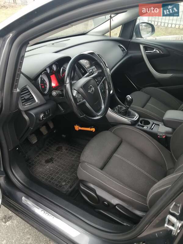 Универсал Opel Astra 2011 в Киеве фото 7 Универсал Opel Astra 2011 в Киеве