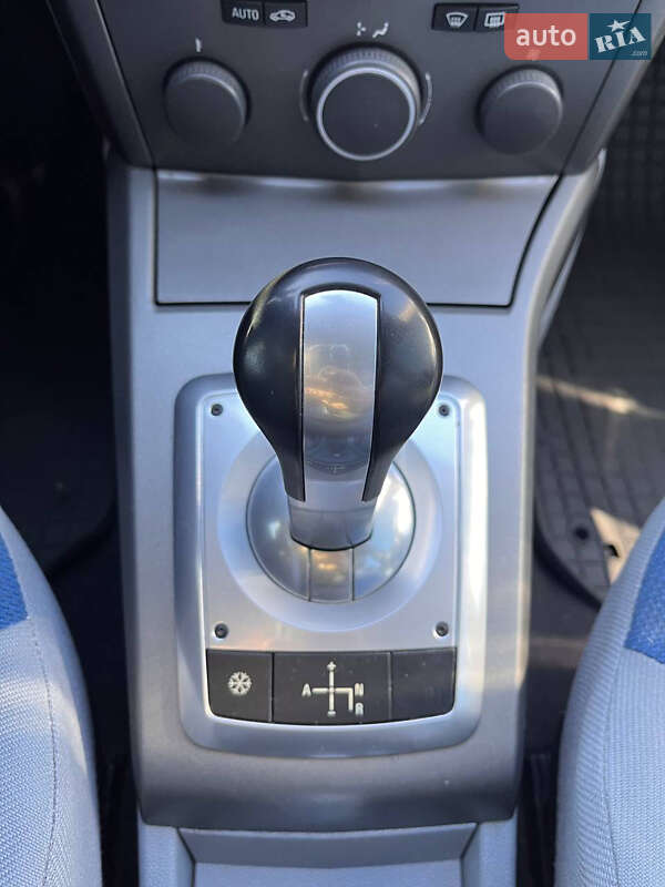 Хэтчбек Opel Astra 2005 в Киеве фото 12 Хэтчбек Opel Astra 2005 в Киеве