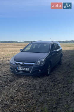 Универсал Opel Astra 2009 в Луцке
