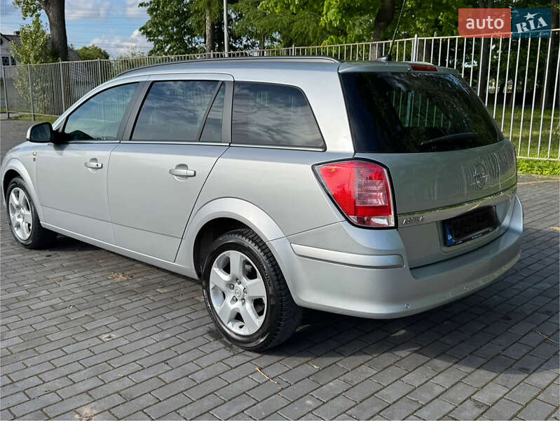 Универсал Opel Astra 2010 в Вишневце фото 12 Универсал Opel Astra 2010 в Вишневце