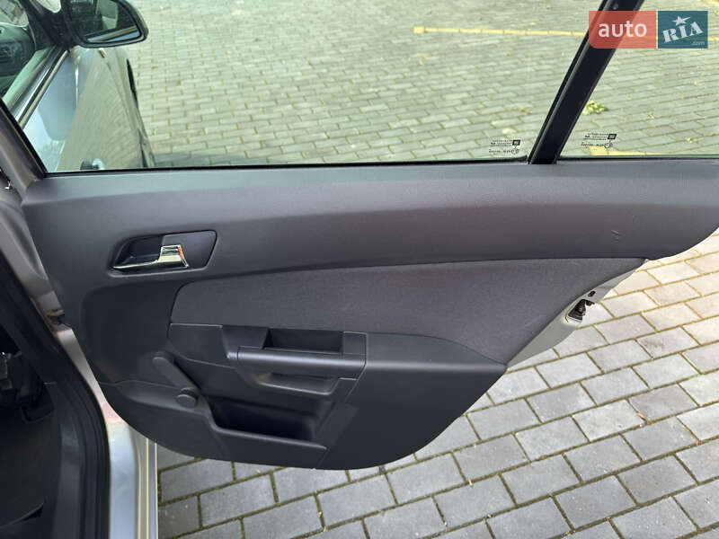 Универсал Opel Astra 2010 в Вишневце фото 30 Универсал Opel Astra 2010 в Вишневце