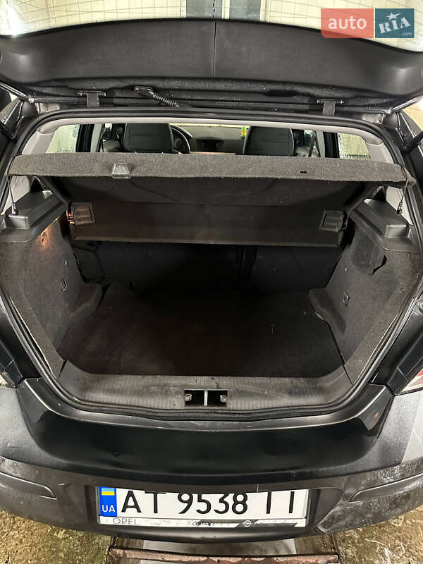 Хетчбек Opel Astra 2010 в Коломиї фото 3 Хетчбек Opel Astra 2010 в Коломиї