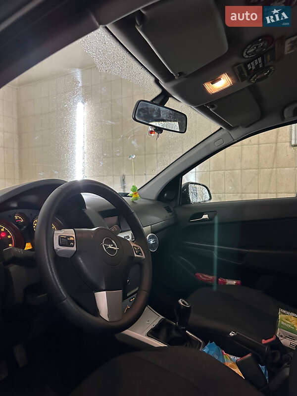 Хетчбек Opel Astra 2010 в Коломиї фото 8 Хетчбек Opel Astra 2010 в Коломиї