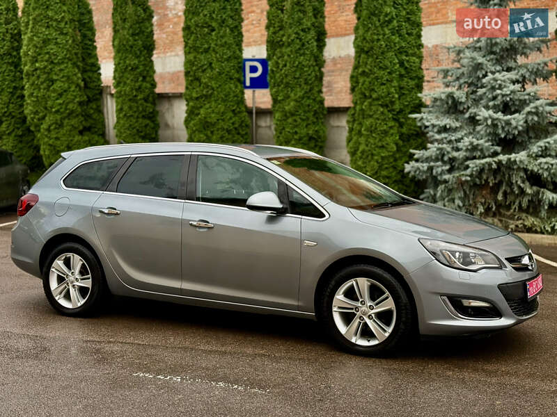 Универсал Opel Astra 2013 в Ровно фото 5 Универсал Opel Astra 2013 в Ровно
