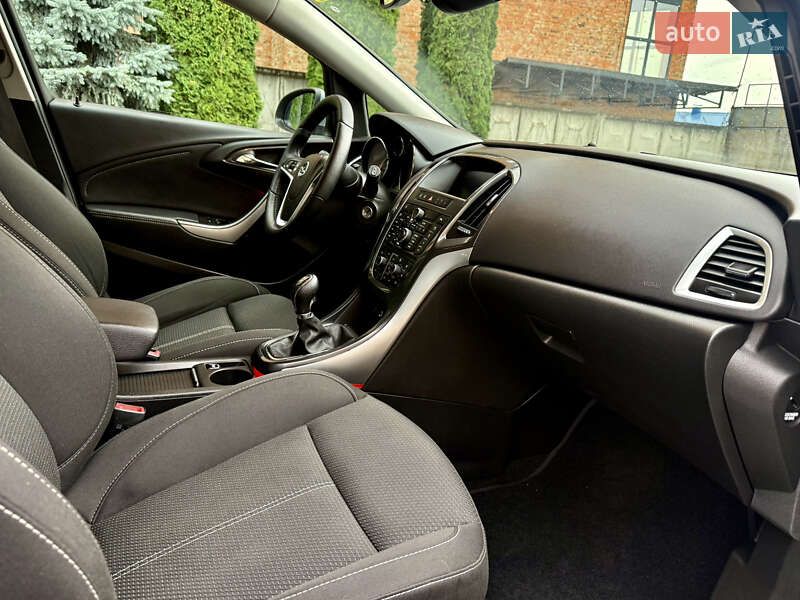 Универсал Opel Astra 2013 в Ровно фото 27 Универсал Opel Astra 2013 в Ровно