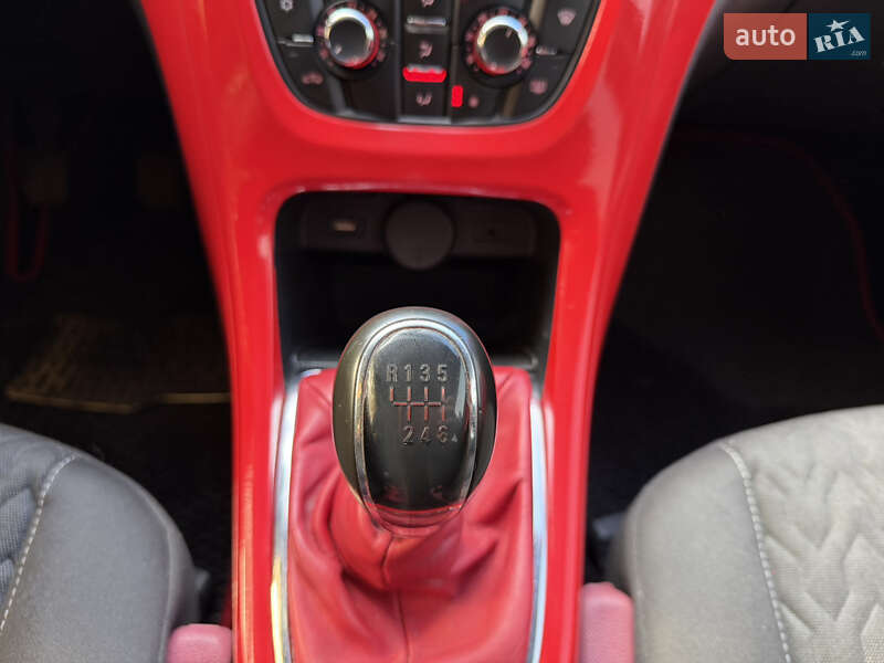 Универсал Opel Astra 2013 в Ровно фото 55 Универсал Opel Astra 2013 в Ровно