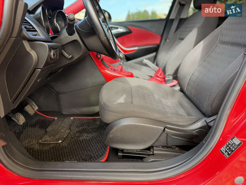 Универсал Opel Astra 2013 в Ровно фото 65 Универсал Opel Astra 2013 в Ровно