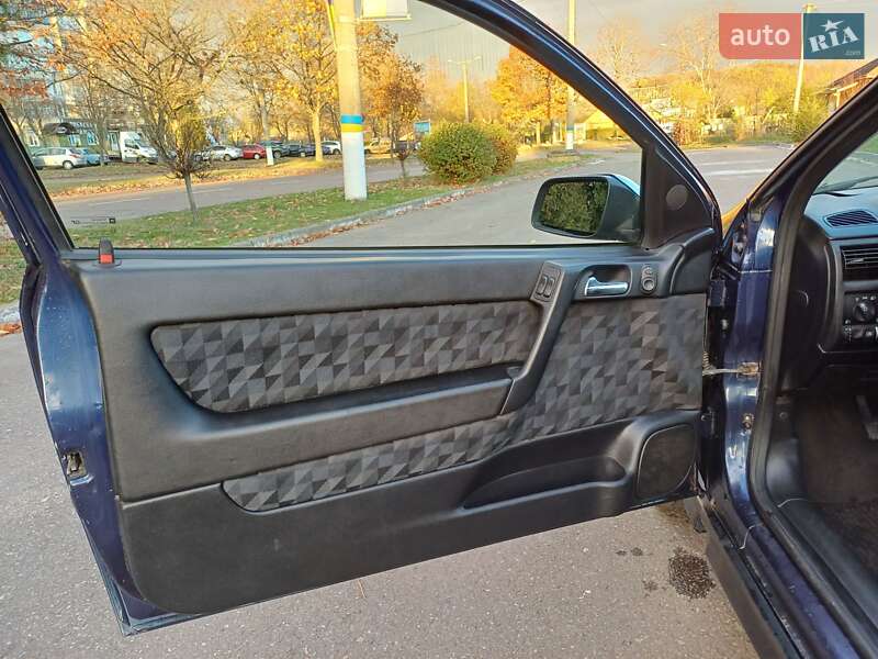 Купе Opel Astra 2000 в Калуше