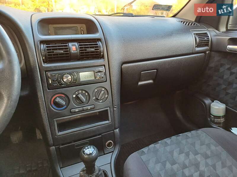 Купе Opel Astra 2000 в Калуше