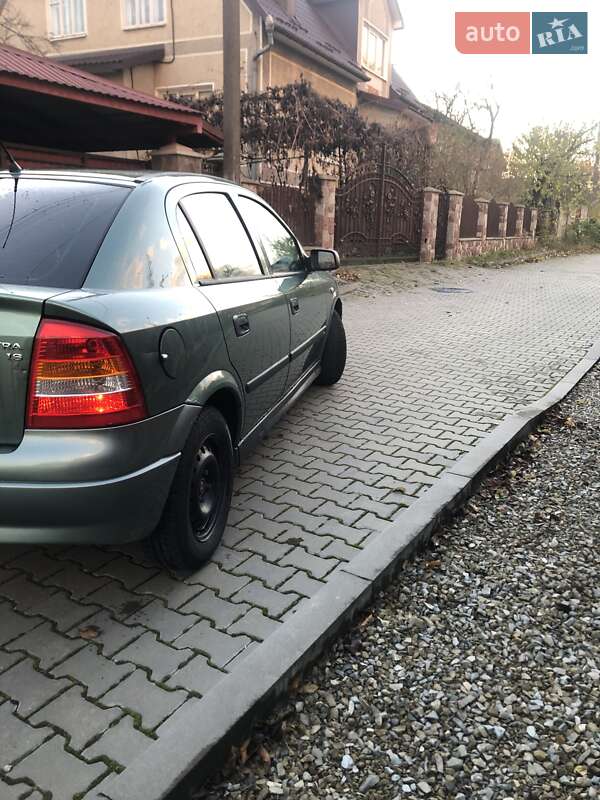 Хэтчбек Opel Astra 2000 в Ивано-Франковске