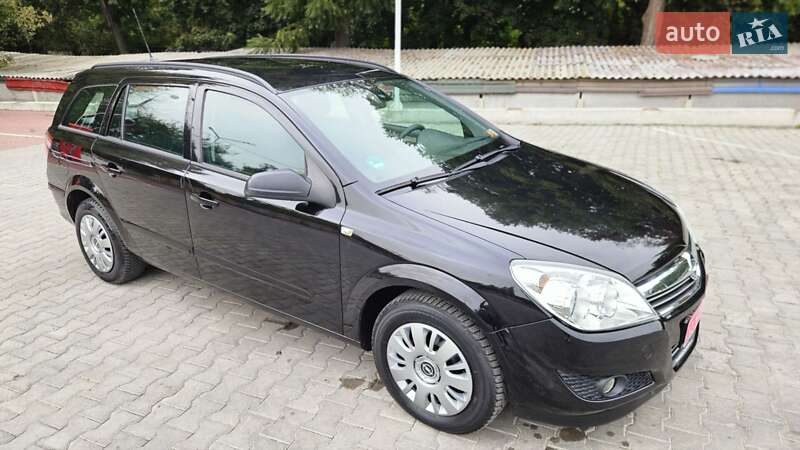 Універсал Opel Astra 2008 в Вінниці