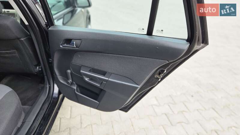 Універсал Opel Astra 2008 в Вінниці