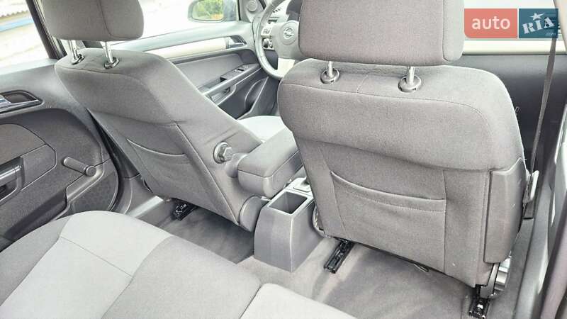 Універсал Opel Astra 2008 в Вінниці