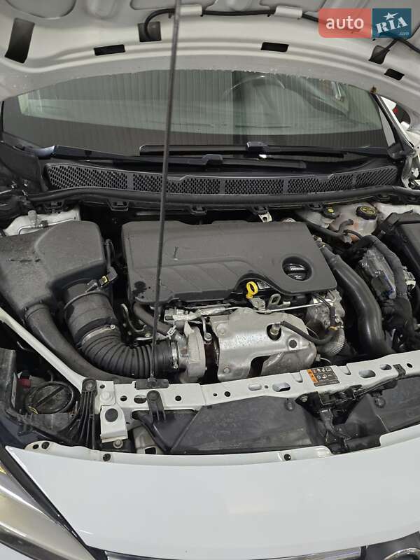 Универсал Opel Astra 2017 в Бердичеве