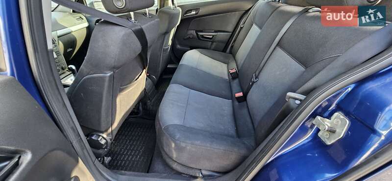 Хэтчбек Opel Astra 2006 в Киеве фото 12 Хэтчбек Opel Astra 2006 в Киеве