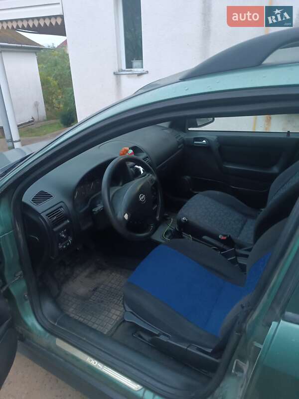 Универсал Opel Astra 1999 в Малине