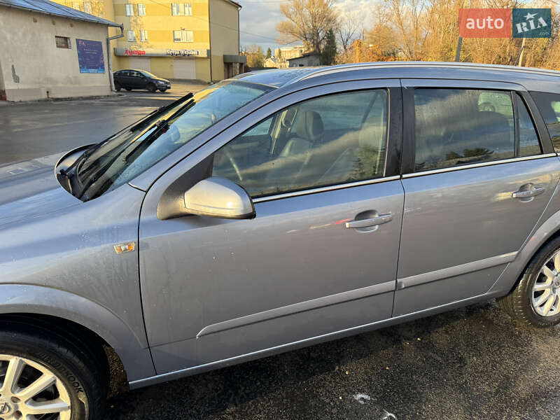 Универсал Opel Astra 2007 в Ивано-Франковске