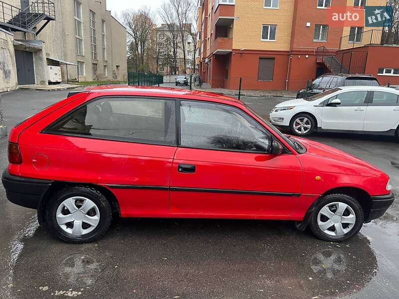 Хетчбек Opel Astra 1997 в Тернополі фото Хетчбек Opel Astra 1997 в Тернополі