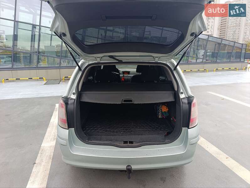 Универсал Opel Astra 2009 в Киеве