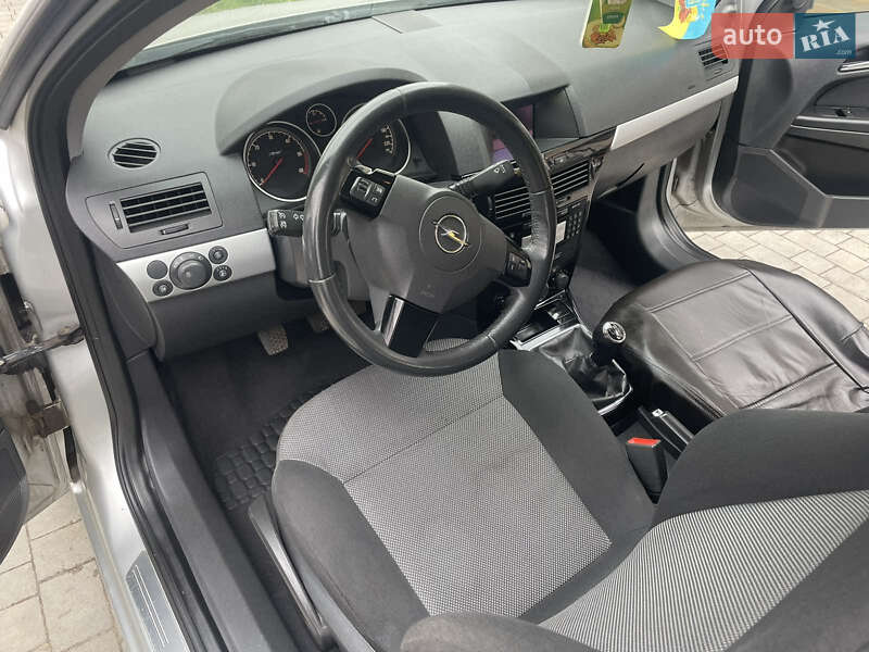 Универсал Opel Astra 2010 в Шацке фото 13 Универсал Opel Astra 2010 в Шацке