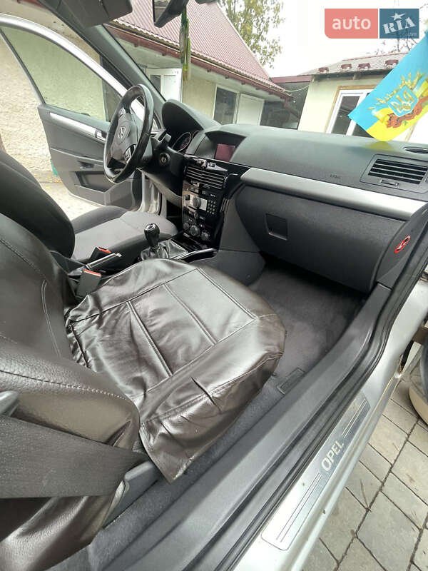 Универсал Opel Astra 2010 в Шацке фото 18 Универсал Opel Astra 2010 в Шацке