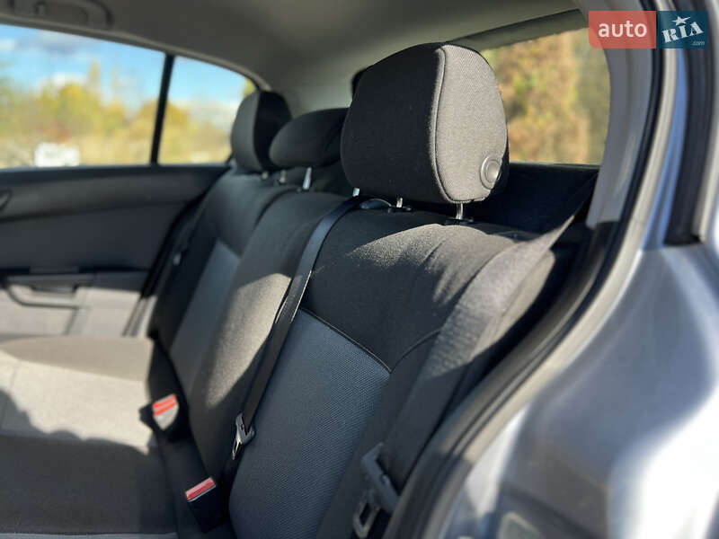 Хэтчбек Opel Astra 2005 в Ивано-Франковске фото 51 Хэтчбек Opel Astra 2005 в Ивано-Франковске