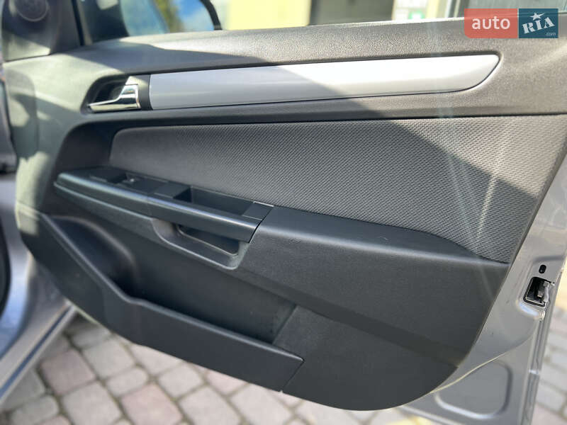 Хэтчбек Opel Astra 2005 в Ивано-Франковске фото 66 Хэтчбек Opel Astra 2005 в Ивано-Франковске