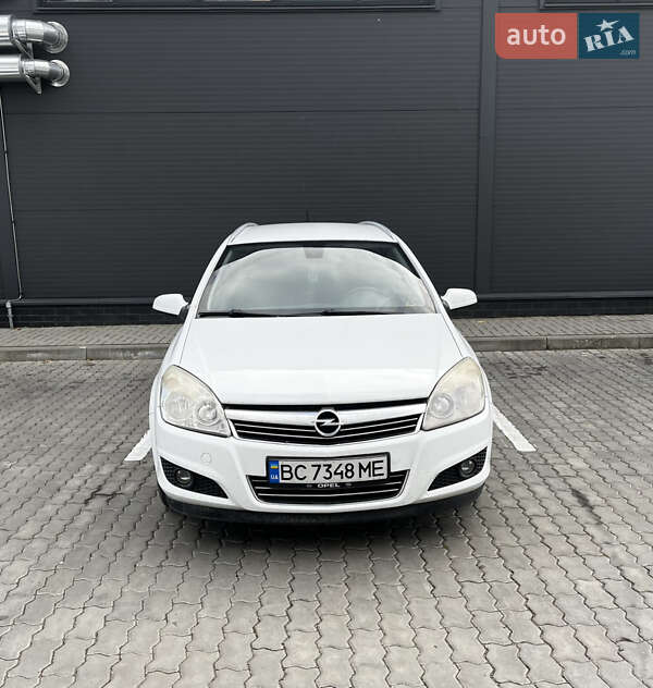 Универсал Opel Astra 2008 в Трускавце