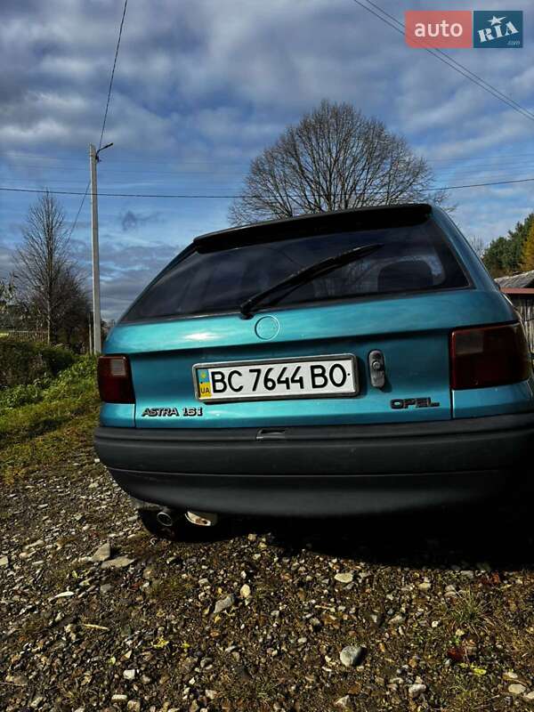 Хэтчбек Opel Astra 1994 в Бориславе